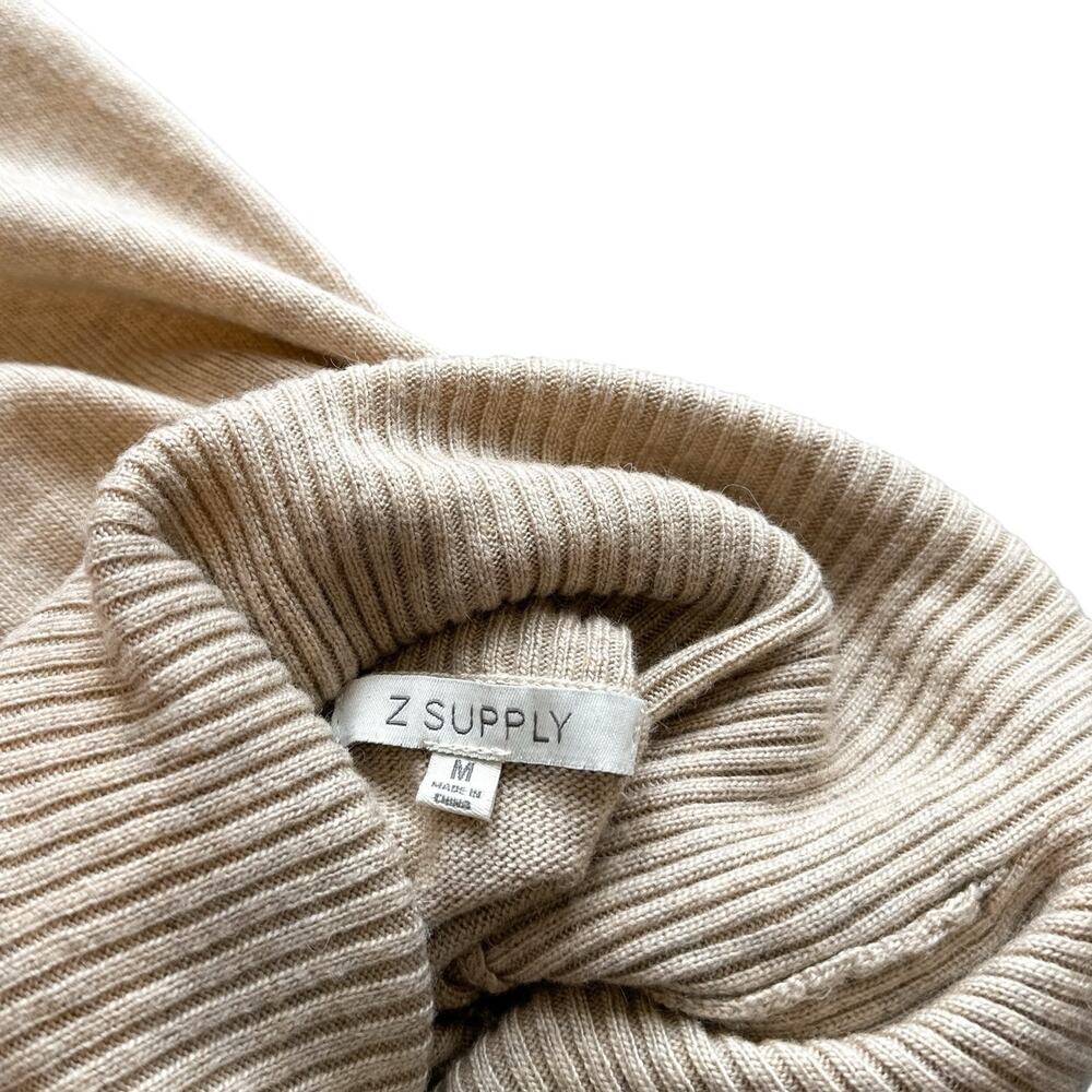 Z Supply Agnes Soft Turtleneck Oversized Pullover Sweater Light Cream Tan Medium - Picture 10 of 16
